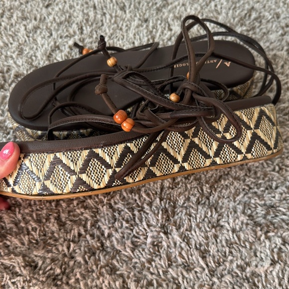 Anthropologie 39 Brown Strappy Woven Sandals with Patterned Platform - Picture 7 of 8